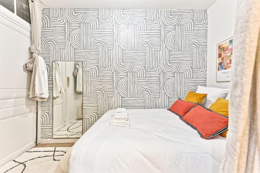 Appartement Central Proche Atelier Des Lumieres Paris Exterior photo